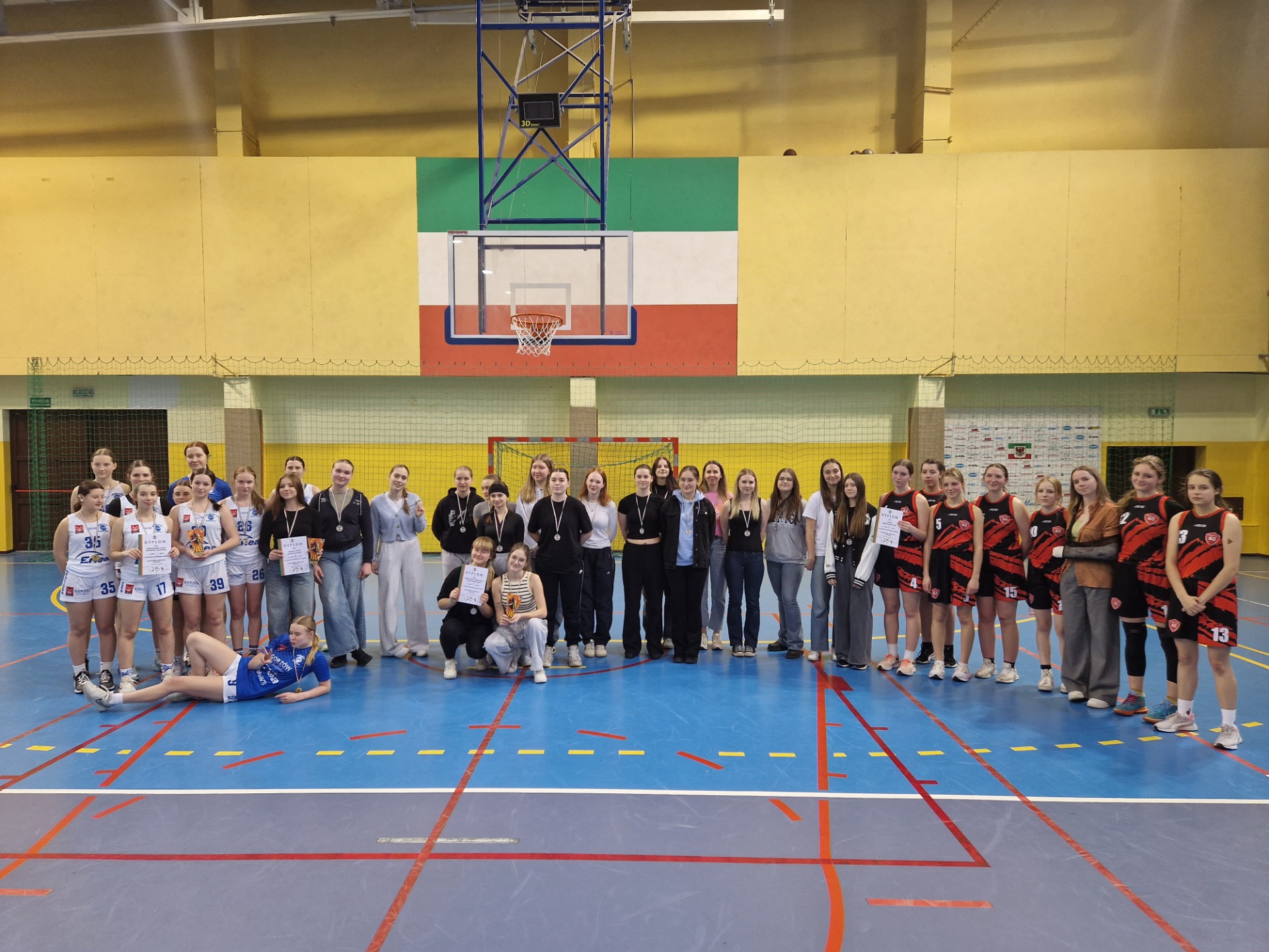 Mamy brązowy medal w koszykówce dziewcząt w ramach Gorzowskiej Spartakiady Młodzieży - Obrazek 2