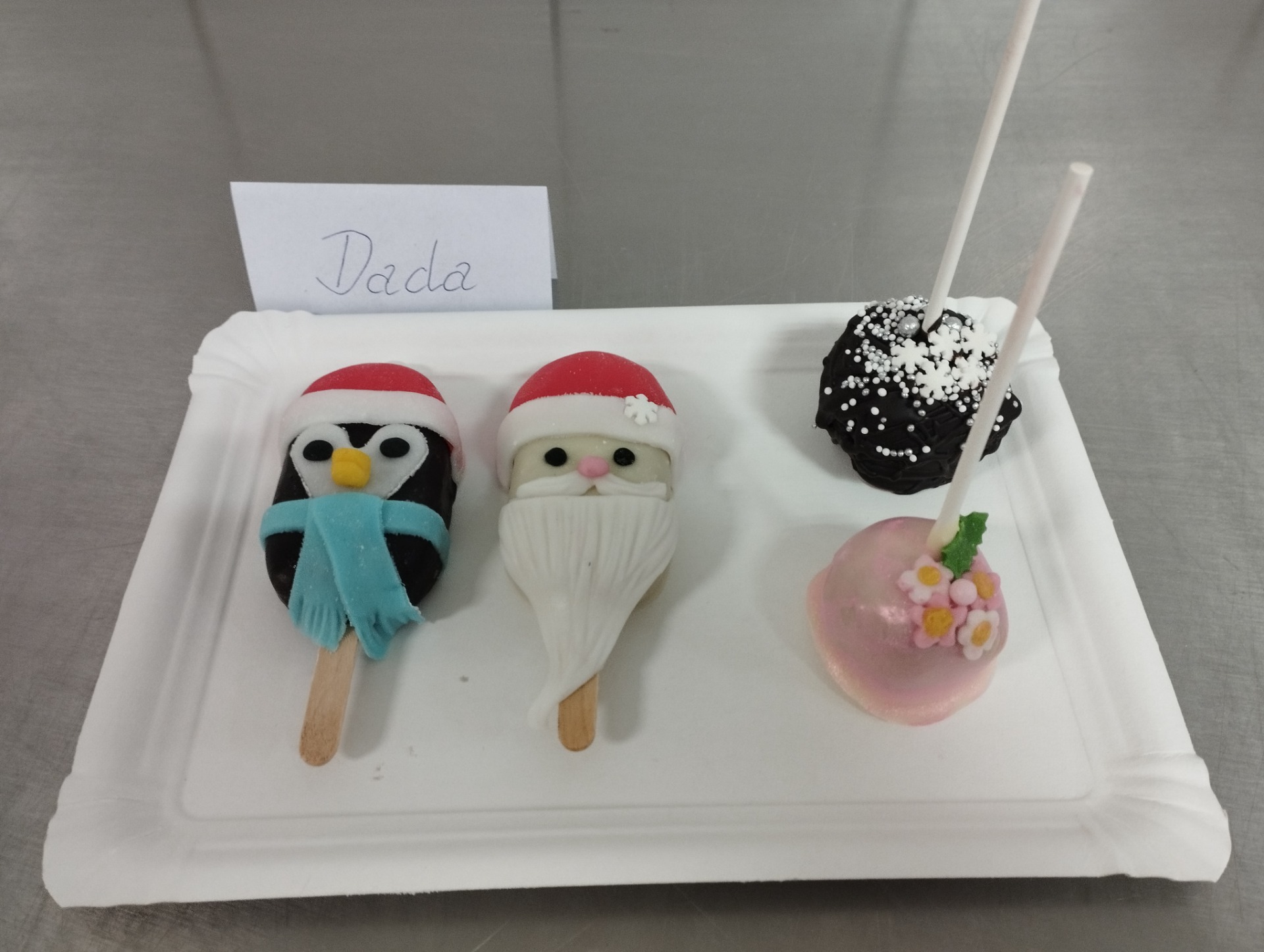 Pečené nanuky a cake pops s vianočnou tematikou  - Obrázok 1