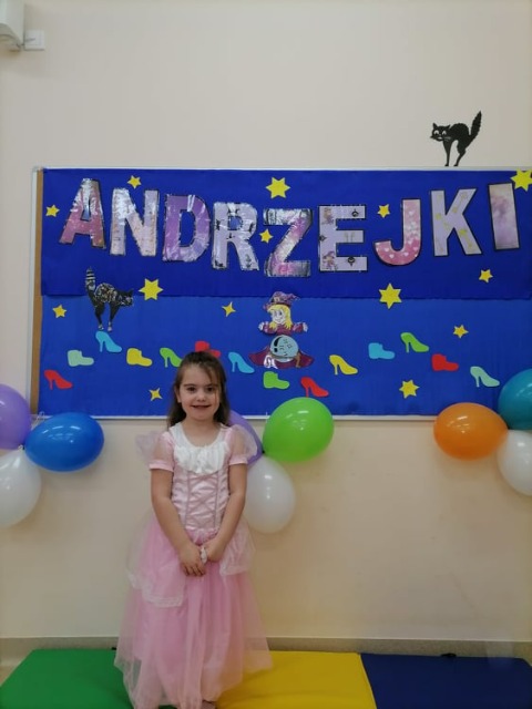 "Andrzejki" cz. I - Obrazek 4