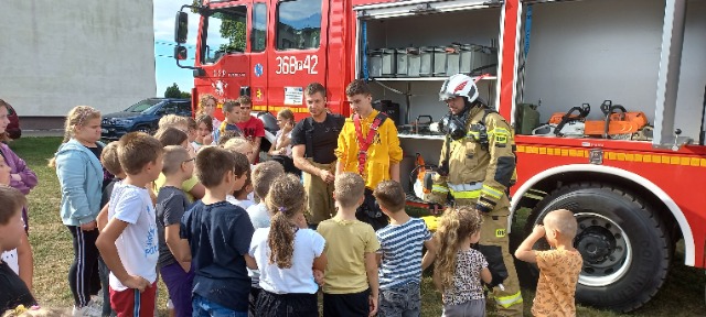 Odwiedziny strażaków z OSP w Grochowach. - Obrazek 5