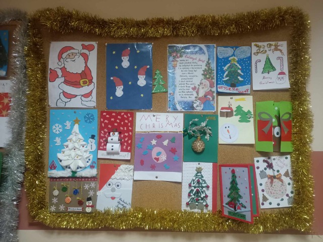 Wystawa kartek bożonarodzeniowych wykonanych przez uczniów naszej szkoły.