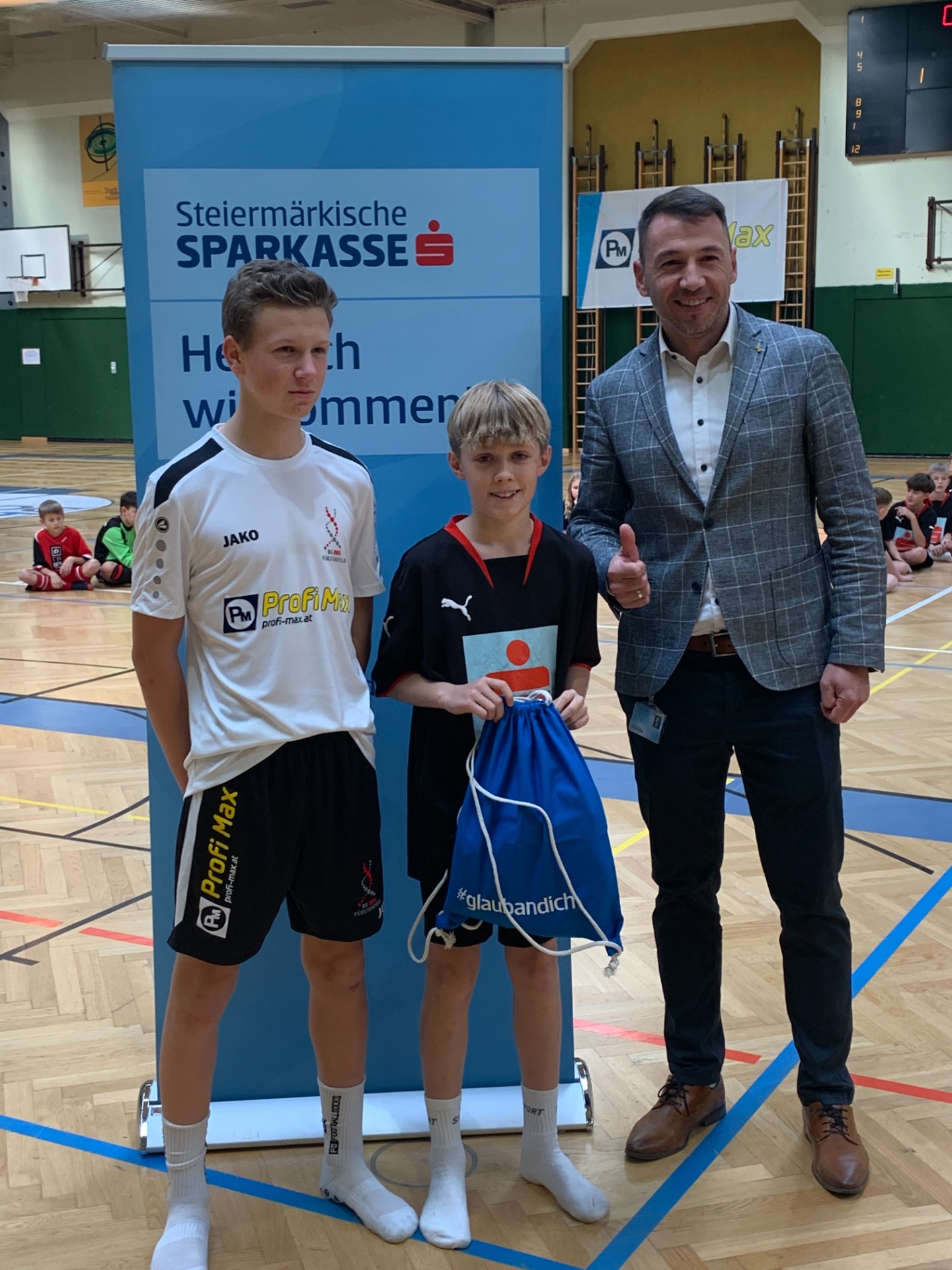 Erfolg beim Schülerliga-Futsal-Hallencup in Fürstenfeld - Bild 2