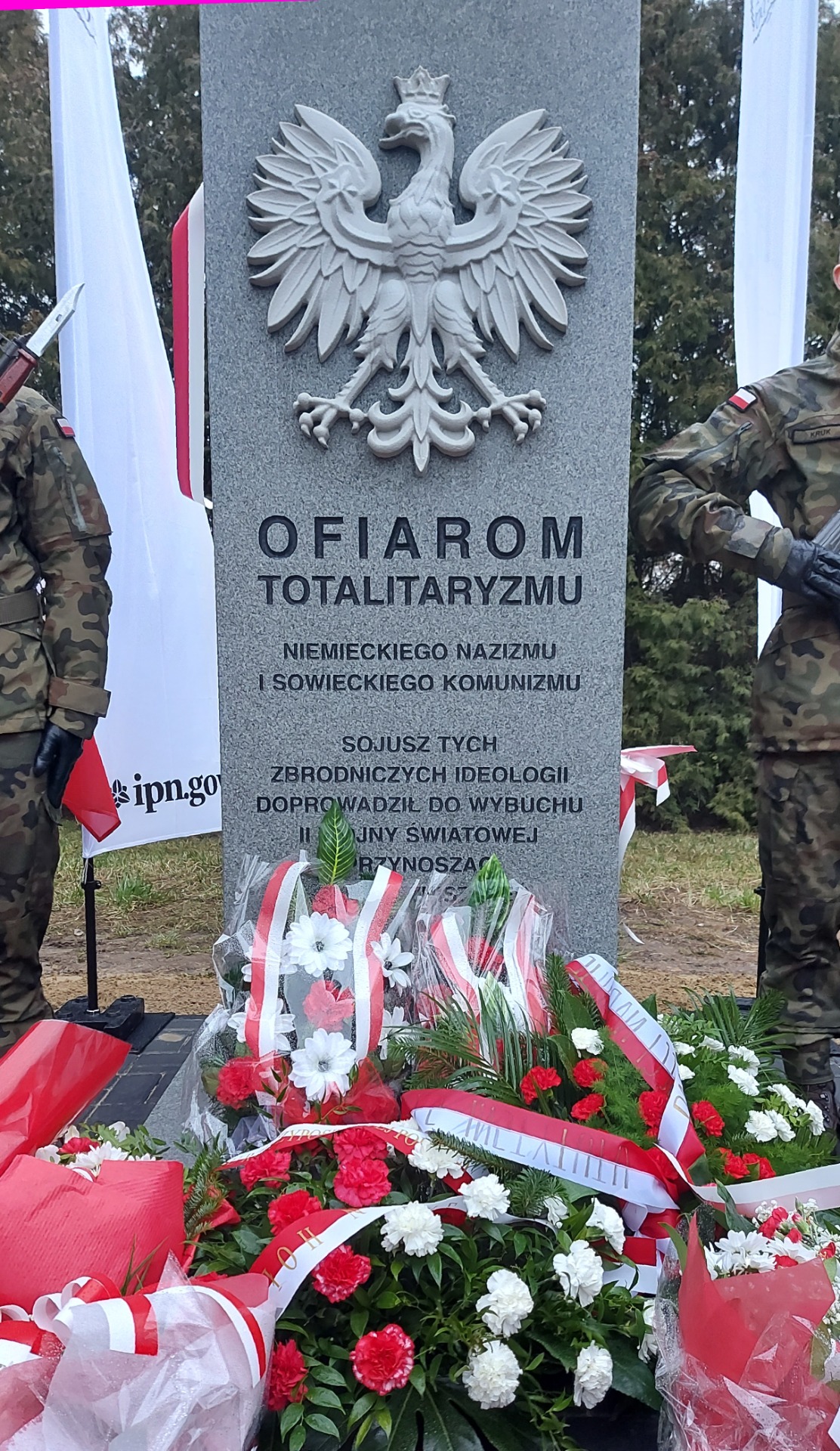 Odsłonięcie Pomnika Ofiar Totalitaryzmów - Obrazek 1