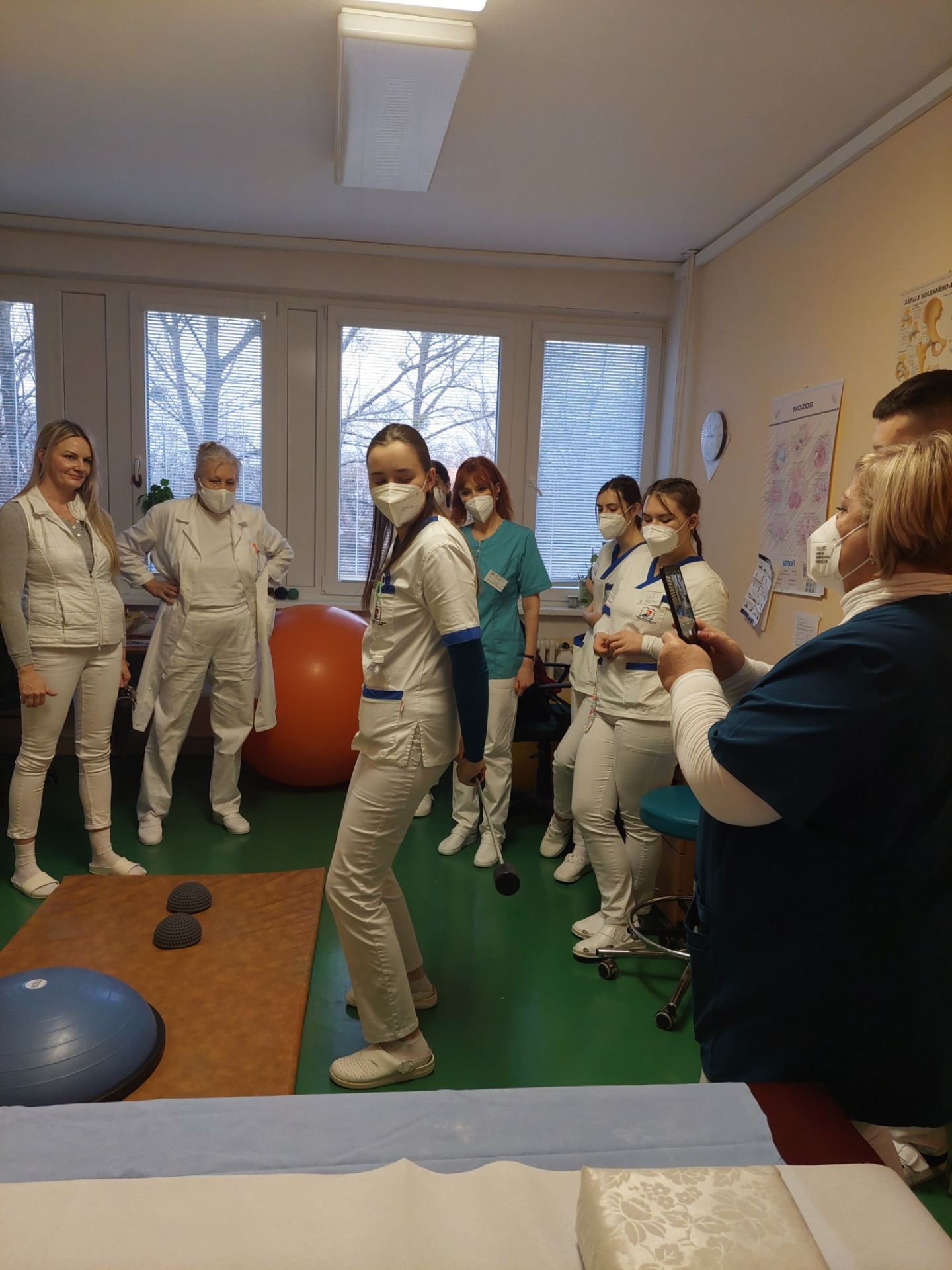 Odborná exkurzia na Fyziatricko-rehabilitačnom oddelení UNB  - Obrázok 2