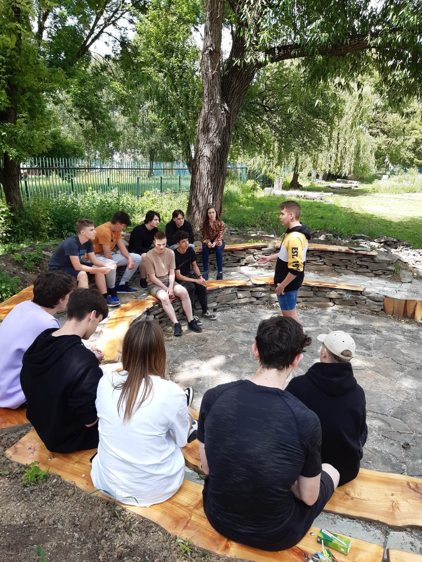 Prírodná poslucháreň v Dneperskej záhrade - Obrázok 3