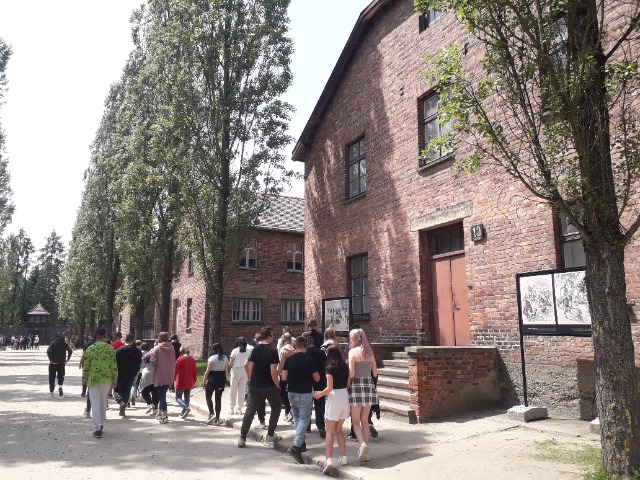 Wycieczka edukacyjna do Muzeum Auschwitz - Obrazek 5